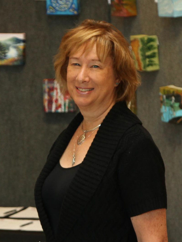 Debby Lively Pic